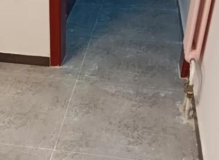 阿克苏瓷砖空鼓维修公司分享下阿克苏地砖空鼓了怎么办